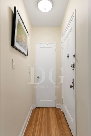 36 Dahill Rd Apt 2I, New York City, NY 11218