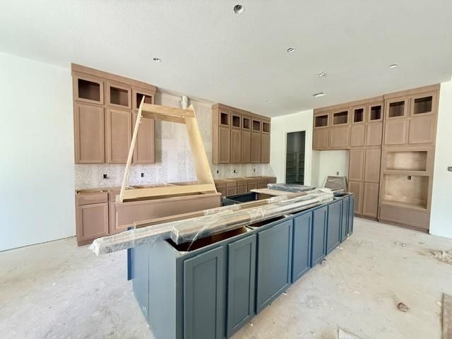 352 Louvenia Court, Pinehurst, TX 77362