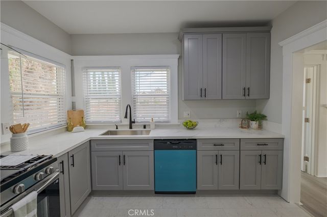 1758 W 41st, Los Angeles, CA 90062