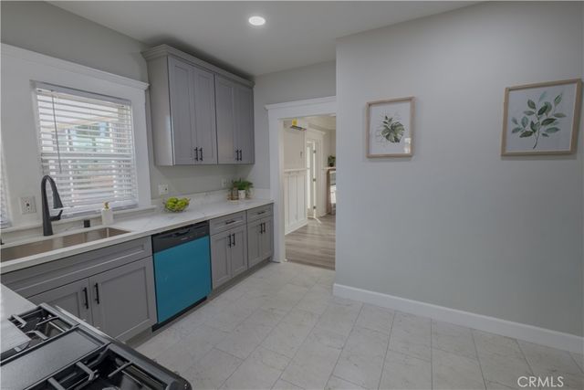 1758 W 41st, Los Angeles, CA 90062