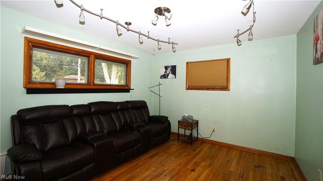264 Kent Drive, Tallmadge, OH 44278