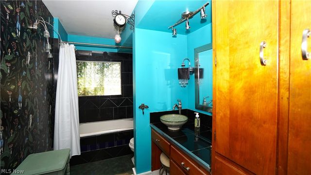 264 Kent Drive, Tallmadge, OH 44278