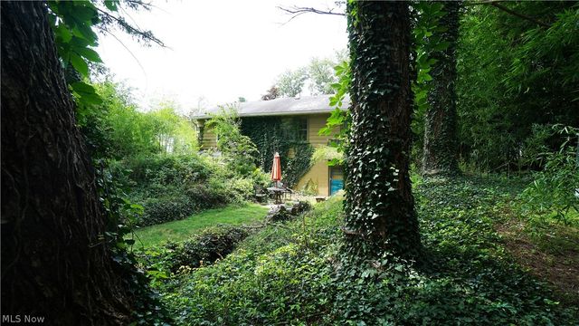 264 Kent Drive, Tallmadge, OH 44278