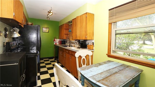 264 Kent Drive, Tallmadge, OH 44278