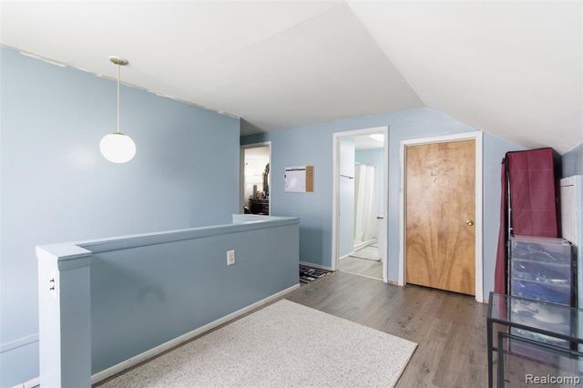 21426 Syracuse Avenue, Warren, MI 48091