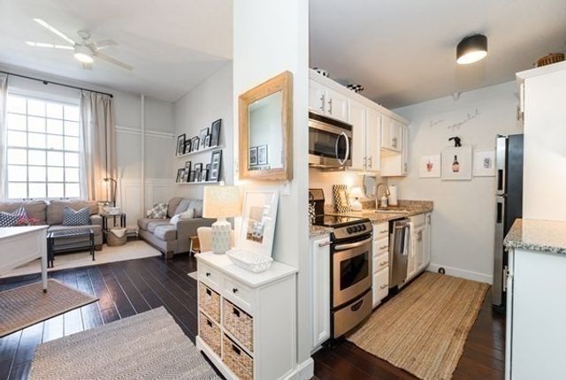 16 Balmoral St 410, Andover, MA 01810