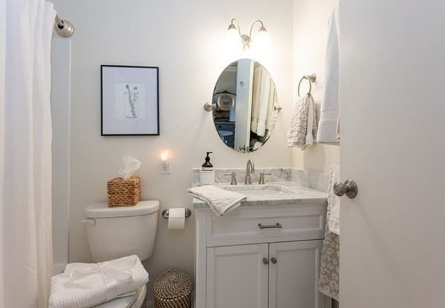 16 Balmoral St 410, Andover, MA 01810