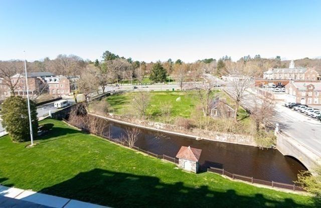 16 Balmoral St 410, Andover, MA 01810