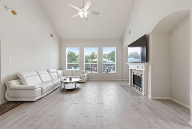 3221 Gable Park Lane, Pearland, TX 77581