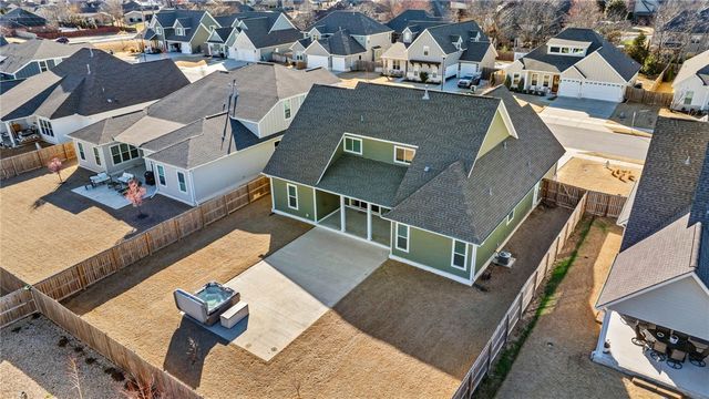 2801 S 20th Place, Rogers, AR 72758