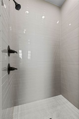 2801 S 20th Place, Rogers, AR 72758