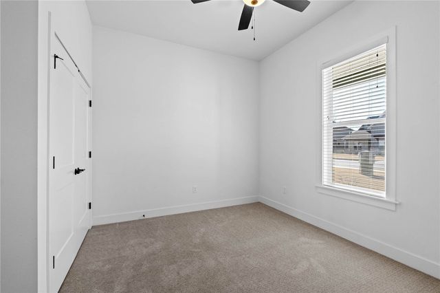 2801 S 20th Place, Rogers, AR 72758