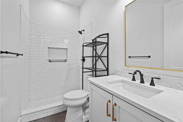 2801 S 20th Place, Rogers, AR 72758