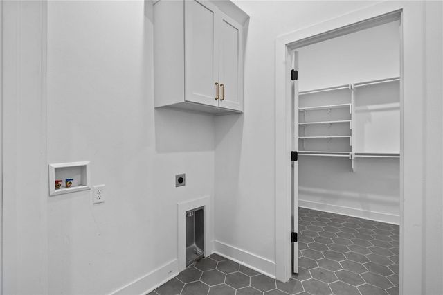 2801 S 20th Place, Rogers, AR 72758