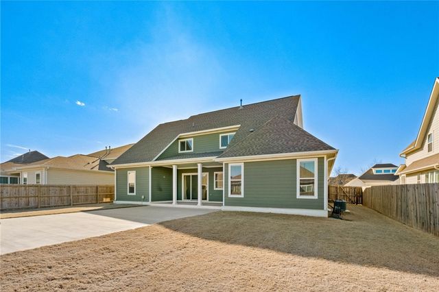 2801 S 20th Place, Rogers, AR 72758