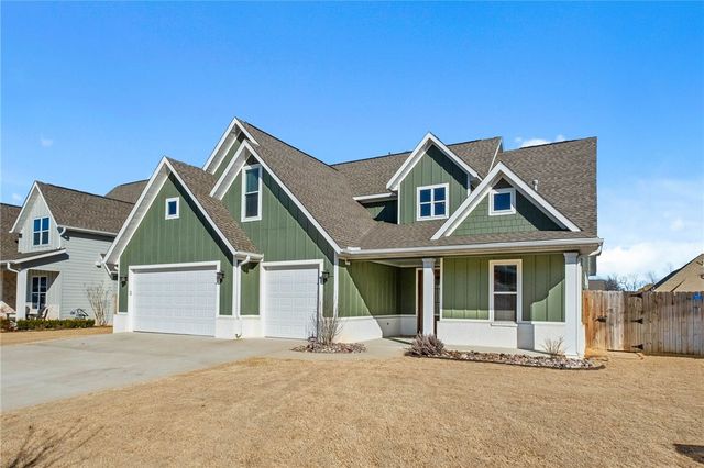 2801 S 20th Place, Rogers, AR 72758