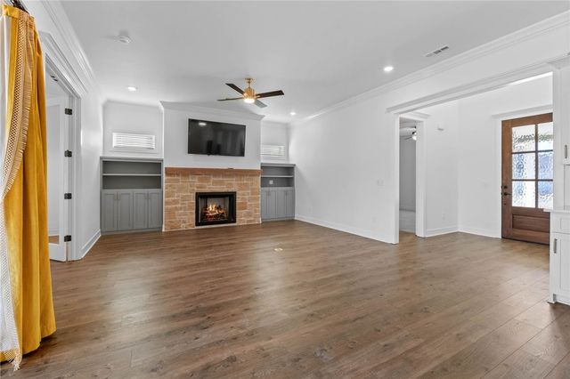 2801 S 20th Place, Rogers, AR 72758