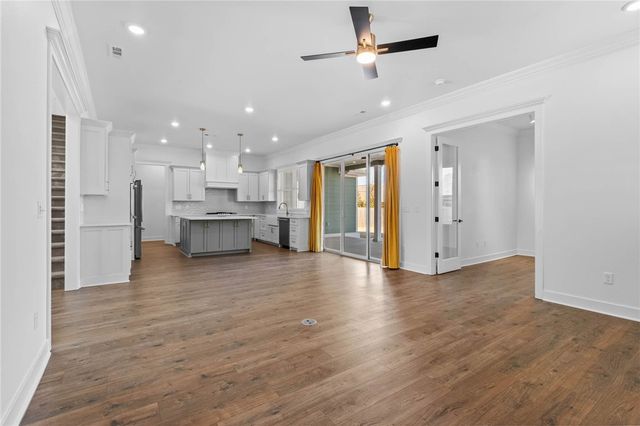 2801 S 20th Place, Rogers, AR 72758