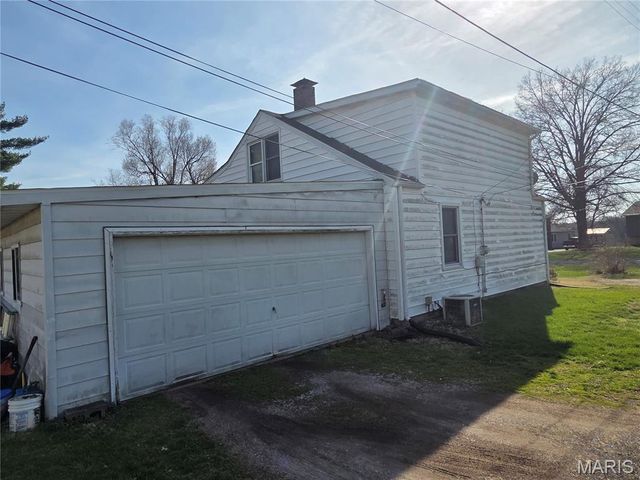 106 Guinzy Hill, Collinsville, IL 62234