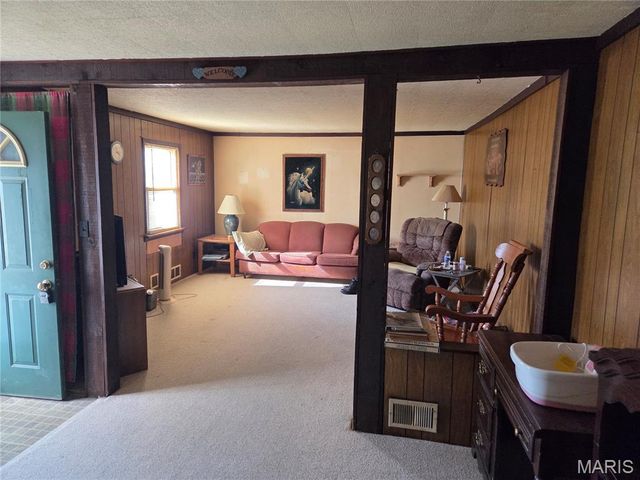 106 Guinzy Hill, Collinsville, IL 62234