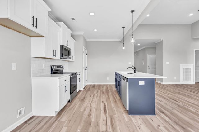 346 Kingland Ln, Clarksville, TN 37043