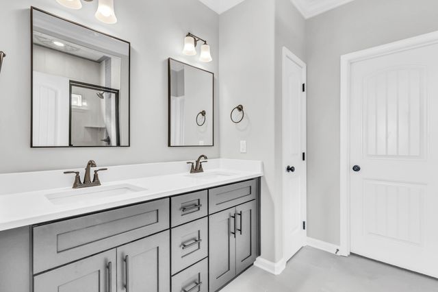 346 Kingland Ln, Clarksville, TN 37043