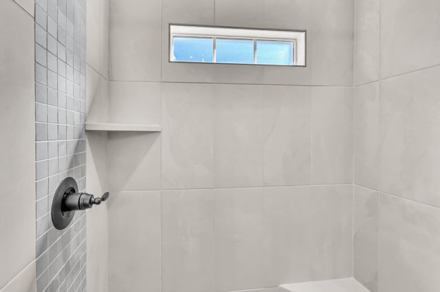 346 Kingland Ln, Clarksville, TN 37043