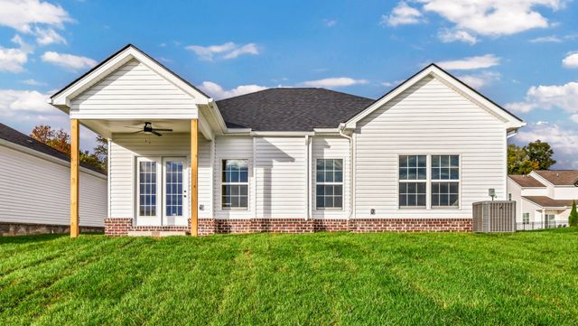 346 Kingland Ln, Clarksville, TN 37043