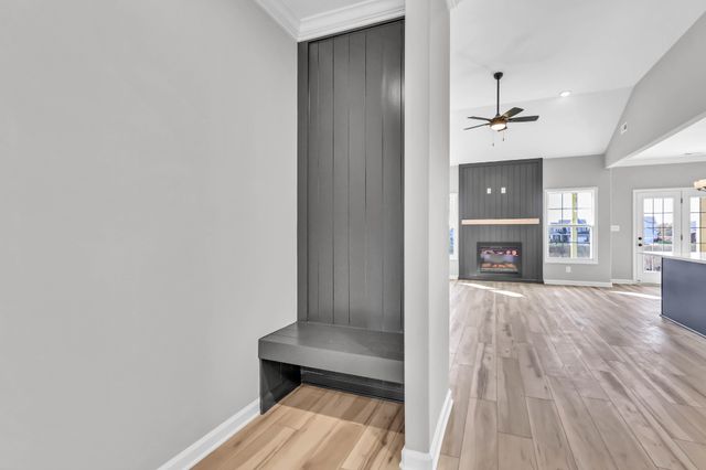 346 Kingland Ln, Clarksville, TN 37043