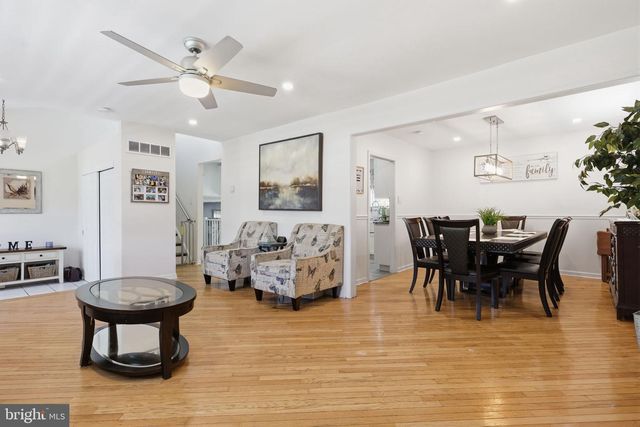160 TOLL DR, Southampton, PA 18966