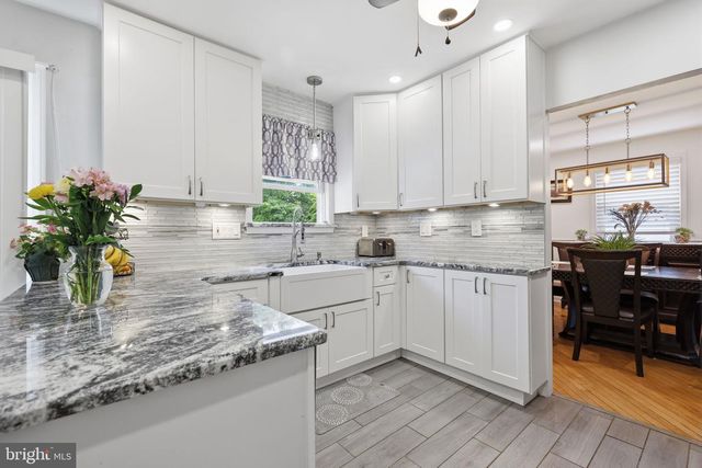 160 TOLL DR, Southampton, PA 18966
