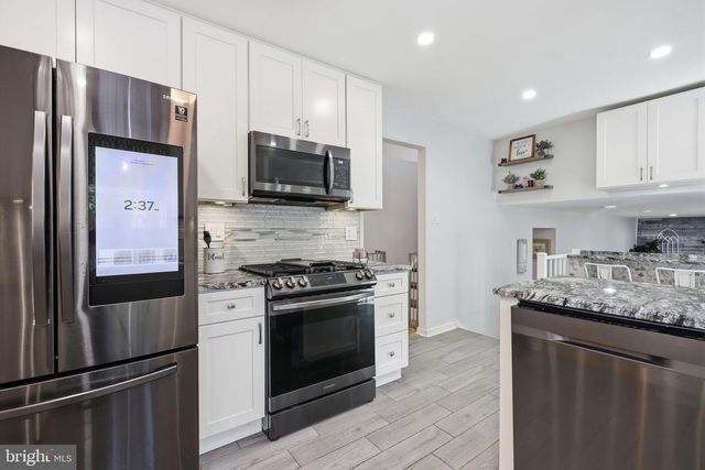 160 TOLL DR, Southampton, PA 18966