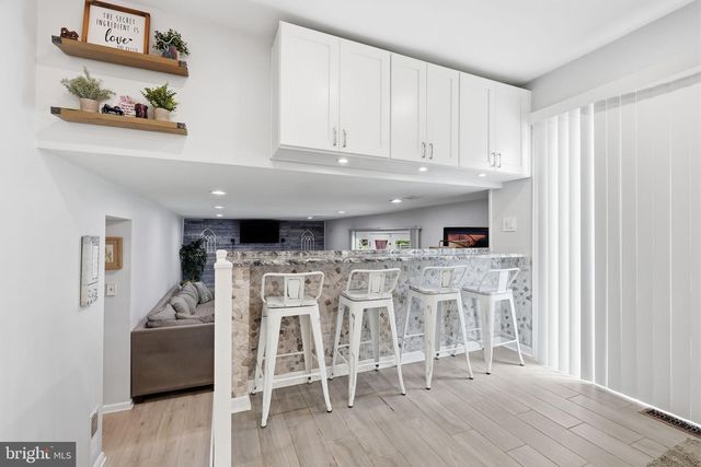 160 TOLL DR, Southampton, PA 18966