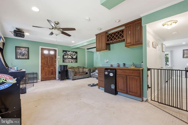 160 TOLL DR, Southampton, PA 18966