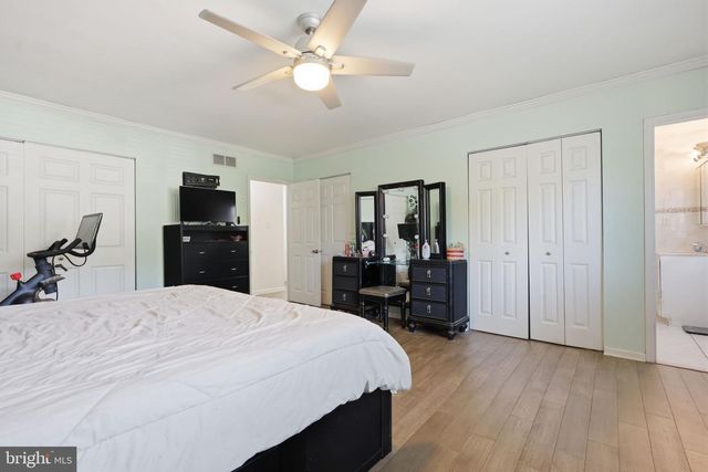 160 TOLL DR, Southampton, PA 18966