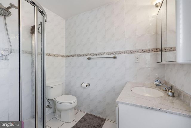 160 TOLL DR, Southampton, PA 18966