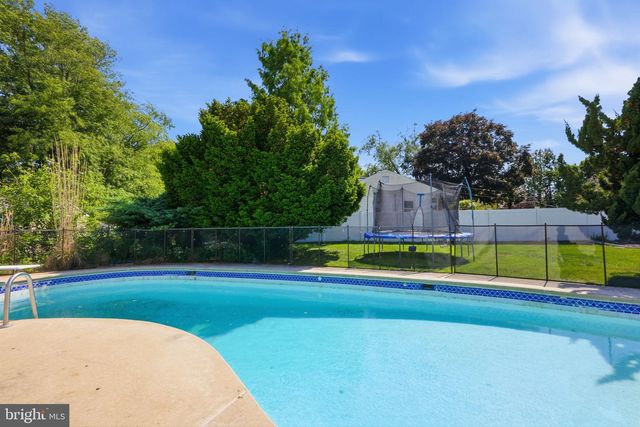 160 TOLL DR, Southampton, PA 18966