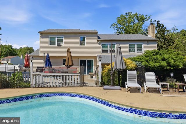 160 TOLL DR, Southampton, PA 18966