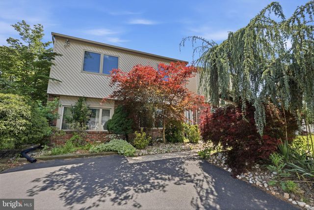 160 TOLL DR, Southampton, PA 18966
