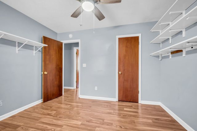 1006 Twin Oaks Dr, White Bluff, TN 37187