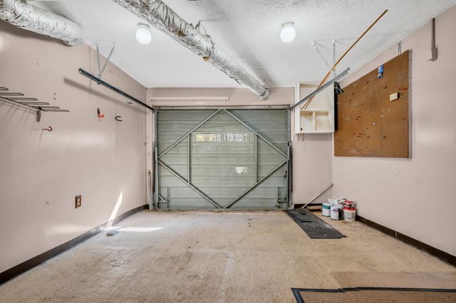 1006 Twin Oaks Dr, White Bluff, TN 37187