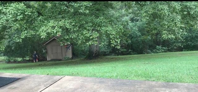 1006 Twin Oaks Dr, White Bluff, TN 37187