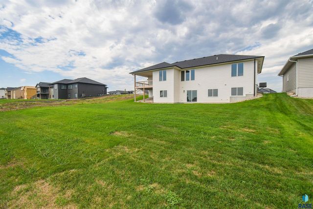 6601 E Fieldview St Street, Sioux Falls, SD 57110