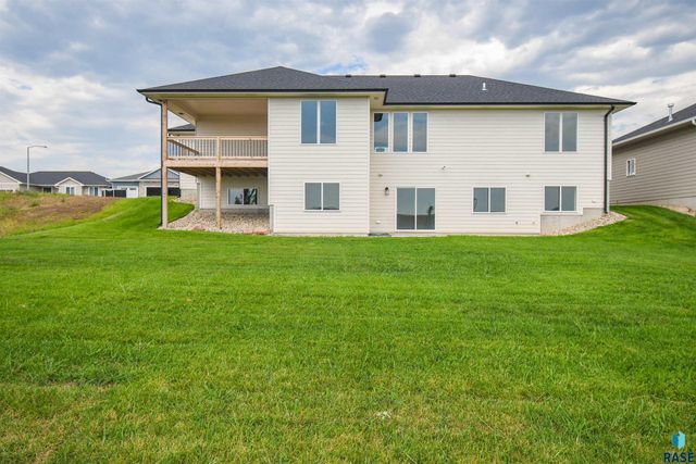 6601 E Fieldview St Street, Sioux Falls, SD 57110