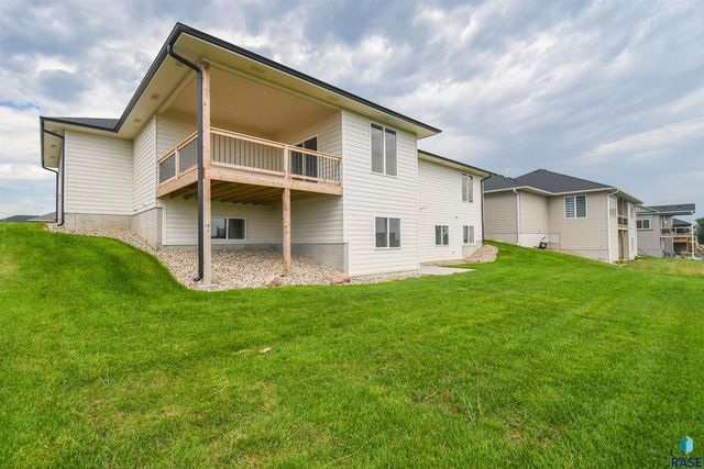 6601 E Fieldview St Street, Sioux Falls, SD 57110