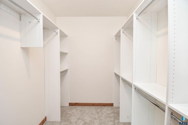 6601 E Fieldview St Street, Sioux Falls, SD 57110