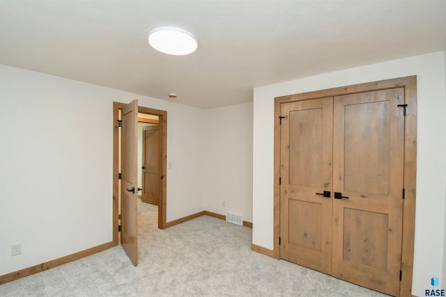 6601 E Fieldview St Street, Sioux Falls, SD 57110
