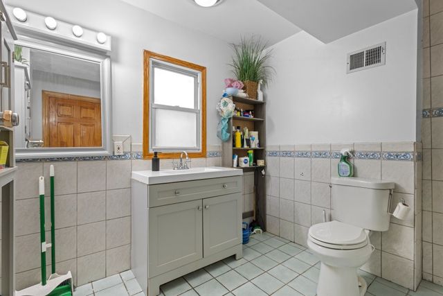 1215 S 58th Court, Cicero, IL 60804