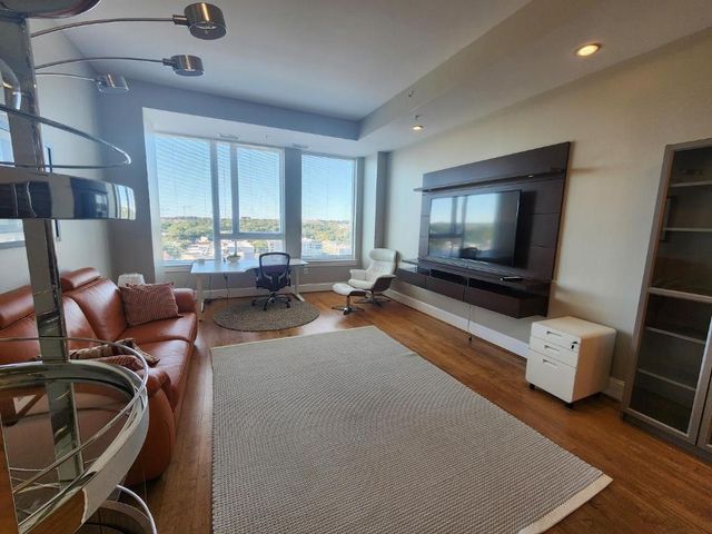 400 W North Street 1508, Raleigh, NC 27603