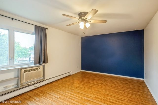 1205 E Hintz Road 206, Arlington Heights, IL 60004